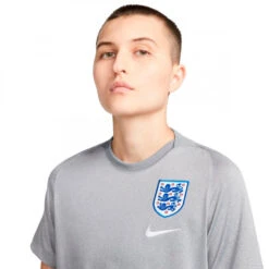 Camiseta Nike Inglaterra Fanswear Euro 2022 Mujer -Nike Tienda de ventas camiseta nike inglaterra fanswear euro 2022 mujer anthracite 2