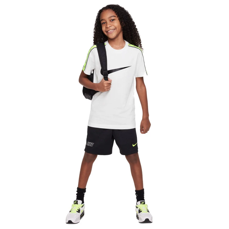 Camiseta Nike Sportswear Repeat Swoosh Niño 6 Camiseta Nike Sportswear Repeat Swoosh Niño - Imagen 4