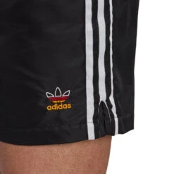 Pantalón Corto Adidas Beckenbauer Nations -Nike Tienda de ventas pantalon corto adidas fb nations black white team power red team colleg gold 4