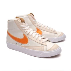 Zapatilla Nike Blazer Mid '77 EMB